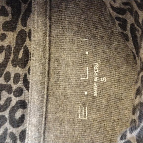 E.L.I. Women's S Long-Sleeve Top - Picture 11 of 15